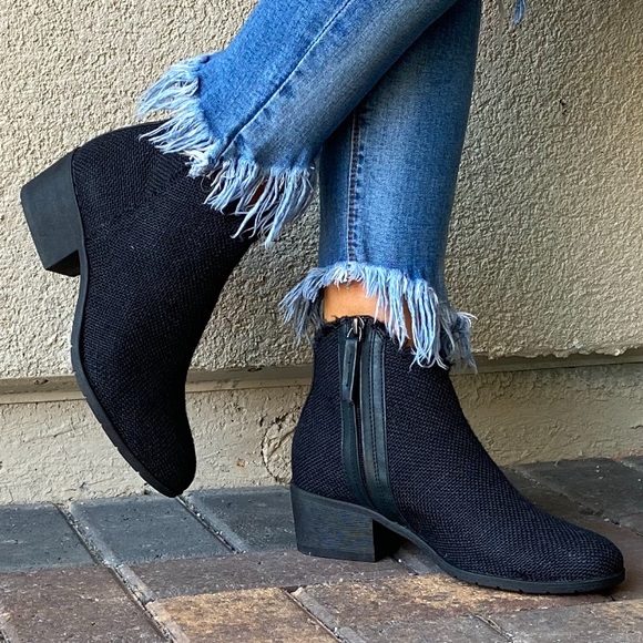 Black Frayed Fabric Ankle Western Heel Booties - Picture 4 of 14